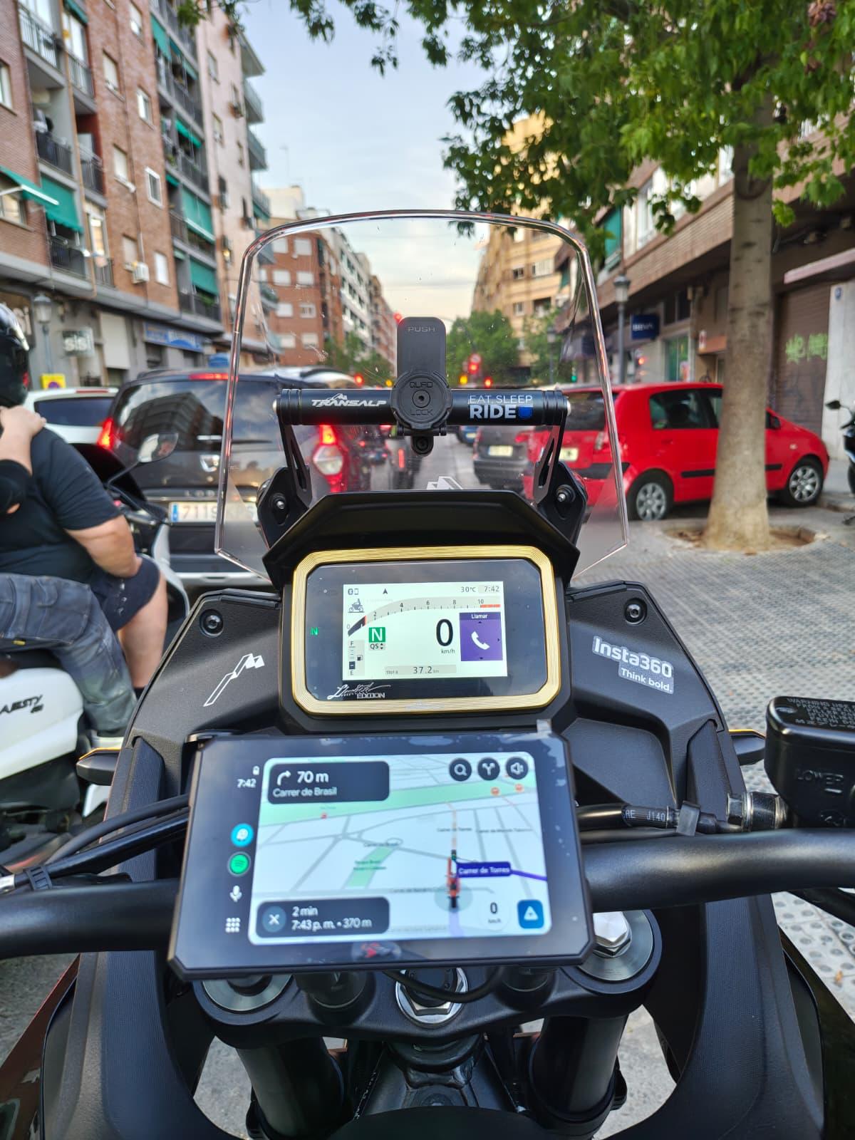 Motoplay 5" Pro® | Apple Carplay y Android Auto